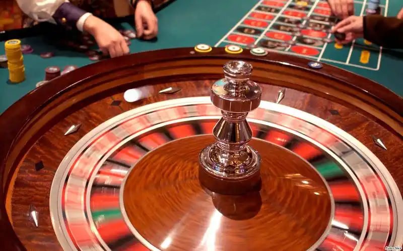 sabangbet login French Roulette live table with dealer and multi-camera angle display